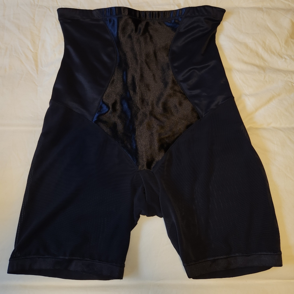 Maidenform shape wear.